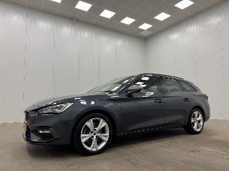 Seat Leon SportsTourer 1.5 eTSI Autom. FR Intense Navi Clima picture 4