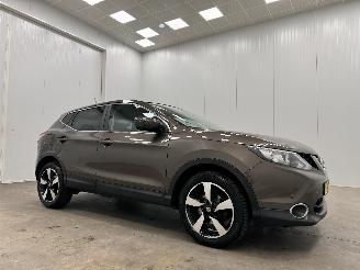 Damaged car Nissan Qashqai 1.2 Autom. N-Vision Navi Clima 2017/3
