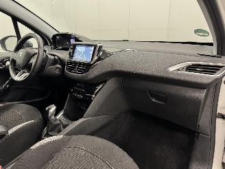 Peugeot 208 1.2 PureTech Style Pack Navi Airco picture 12