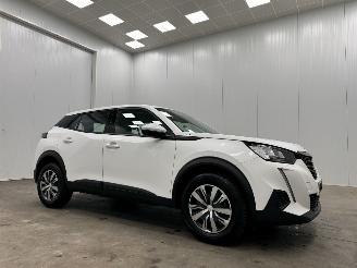 krockskadad bil auto Peugeot 2008 1.2 PureTech Active Navi Clima 2021/12