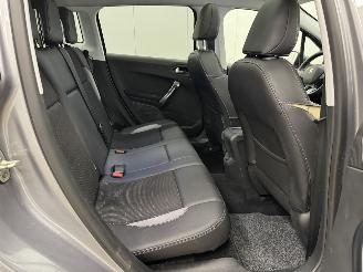 Peugeot 2008 1.2 PureTech Allure Panoramadak Navi Clima picture 11