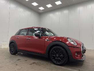 Damaged car Mini One 1.2 One Salt Panoramadak 5-drs Navi Clima 2017/6
