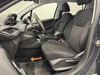 Peugeot 208 1.2 PureTech Signature 5-drs Navi Airco picture 8