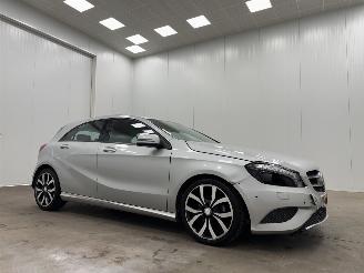 uszkodzony samochody osobowe Mercedes A-klasse 180 Edition 5-drs Navi Clima 2013/9