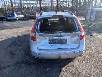 Avarii autoturisme Hyundai I-30 i30 Crosswagon (WWH) Combi 1.6 CVVT 16V (G4FC-G) [93kW] 2009/2