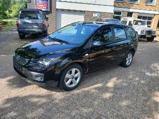 Vaurioauto  passenger cars Ford Focus Focus 2 Wagon Combi 1.8 16V (Q7DA) [92kW] 2008/1