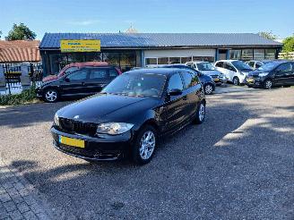 damaged passenger cars BMW 1-serie 1 serie (E87/87N) Hatchback 5-drs 118d 16V (N47-D20A) [105kW] 2009/1