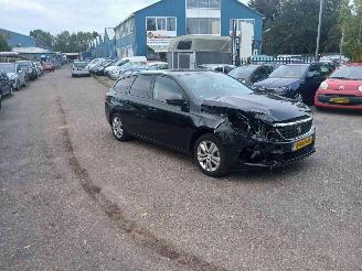 Peugeot 308 308 SW (L4/L9/LC/LJ/LR) Combi 5-drs 1.2 12V e-THP PureTech 110 (EB2ADT(HNP)) [81kW] picture 2