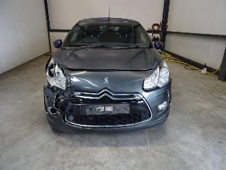 Citroën DS3 CABRIO 1.6 VTI picture 4