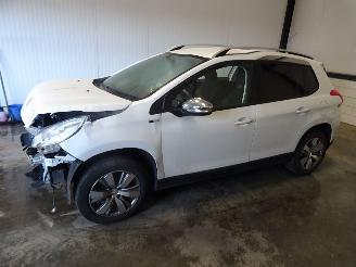 Purkuautot passenger cars Peugeot 2008 1.2 VTI 2015/10