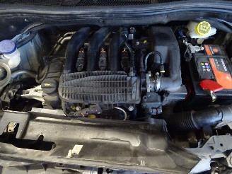 Peugeot 208 1.2 VTI picture 5