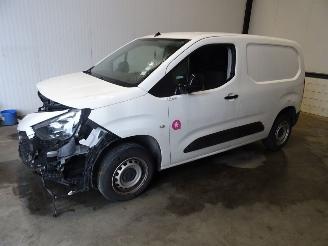 Salvage car Opel Combo 1.5 HDI 2022/9