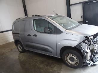 Vrakbiler auto Opel Combo 1.5 HDI 2022/5