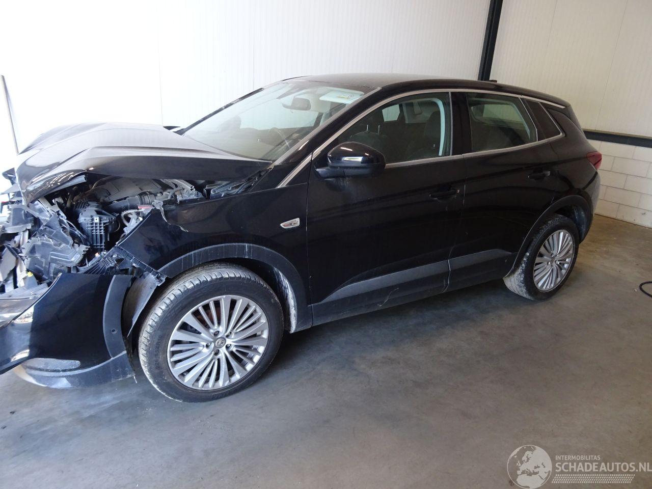 Opel Grandland 1.2 TURBO