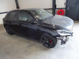 Salvage car Opel Corsa 1.2 12V 2020/8