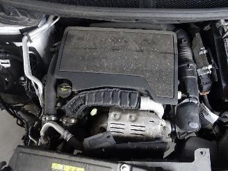 Opel Grandland 1.2 TURBO picture 5