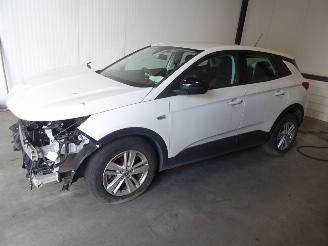 Salvage car Opel Grandland 1.2 TURBO 2022/12
