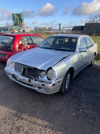 Auto da rottamare Mercedes E-klasse 240 Elégance 2000/1