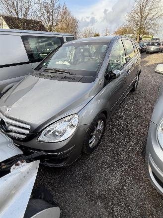 Salvage car Mercedes B-klasse 170 2007/1