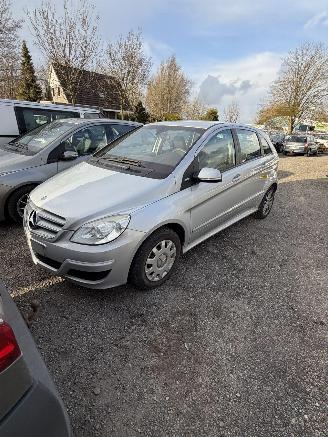 Salvage car Mercedes B-klasse 150 blue efficiëntie 2009/1