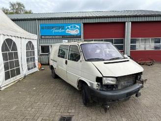 Uttjänta bilar auto Volkswagen Transporter Transporter/Caravelle T4, Bus, 1990 / 2003 2.5 TDI 2001/2