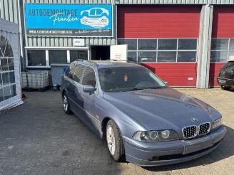 Auto da rottamare BMW 5-serie 5 serie Touring (E39), Combi, 1996 / 2004 520i 24V 2001/3