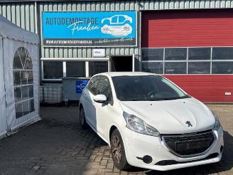 demontáž osobní automobily Peugeot 208 208 I (CA/CC/CK/CL), Hatchback, 2012 / 2019 1.2 Vti 12V PureTech 82 2014/10