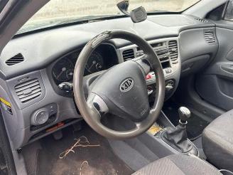 Kia Rio Rio II (DE), Hatchback, 2005 / 2011 1.4 16V picture 4