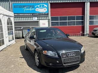 Vrakbiler auto Audi A4 A4 (B7), Sedan, 2004 / 2008 2.0 20V 2006/1