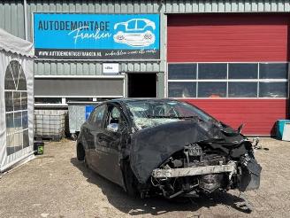 Vrakbiler auto Peugeot 208 208 I (CA/CC/CK/CL), Hatchback, 2012 / 2019 1.2 Vti 12V PureTech 82 2013/1