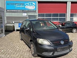 Salvage car Volkswagen Golf plus Golf Plus (5M1/1KP), MPV, 2005 / 2013 1.6 FSI 16V 2005/4