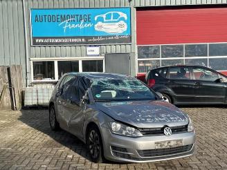 Coche siniestrado Volkswagen Golf Golf VII (AUA), Hatchback, 2012 / 2021 1.6 TDI 16V 2013/10