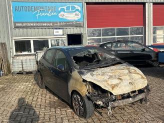 Vrakbiler auto Peugeot 208 208 I (CA/CC/CK/CL), Hatchback, 2012 / 2019 1.2 Vti 12V PureTech 82 2013/1