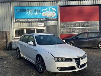 Vrakbiler auto Alfa Romeo 159 159 Sportwagon (939BX), Combi, 2005 / 2012 1.8 TBi 16V 2009/1
