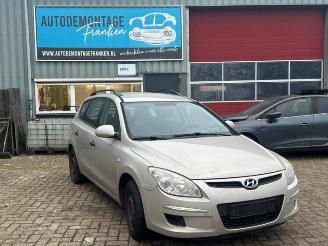 Uttjänta bilar auto Hyundai I-30 i30 Crosswagon (WWH), Combi, 2007 / 2012 1.6 CRDi 16V VGT HP 2008/6