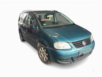 Salvage car Volkswagen Touran Touran (1T1/T2), MPV, 2003 / 2010 1.6 FSI 16V 2004/3