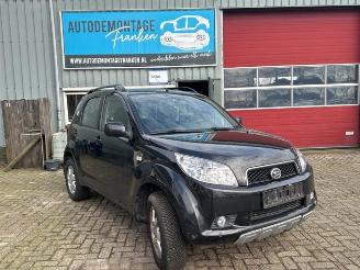 Salvage car Daihatsu Terios Terios (J2), Terreinwagen, 2005 1.5 16V DVVT 4x2 Euro 4 2007/4
