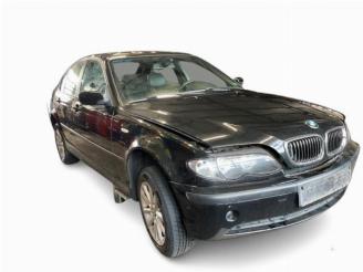 Coche siniestrado BMW 3-serie 3 serie (E46/4), Sedan, 1997 / 2005 316i 16V 2003/9