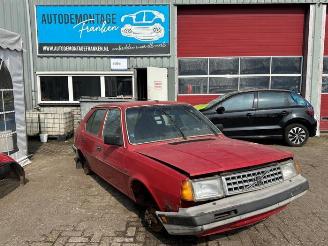 Démontage voiture Volvo 340  1976