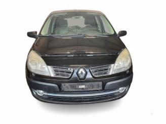 Coche siniestrado Renault Mégane Scénic Scenic II (JM), MPV, 2003 / 2009 2.0 16V 2008/9