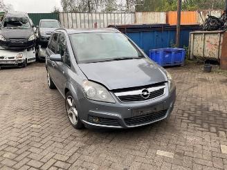Uttjänta bilar auto Opel Zafira Zafira (M75), MPV, 2005 / 2015 2.2 16V Direct Ecotec 2005/7