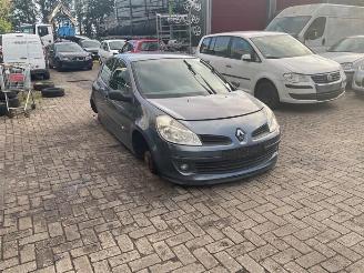 Dezmembrări autoturisme Renault Clio Clio III (BR/CR), Hatchback, 2005 / 2014 1.4 16V 2006/9