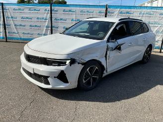 Auto incidentate Opel Astra 1.2 Turbo GS Sports Tourer 2024/12