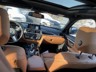 BMW 3-serie 320 320i Executive picture 18