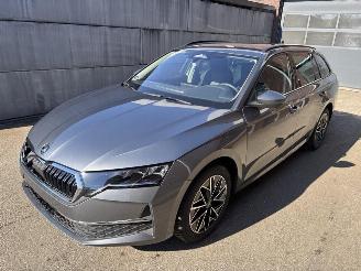 Schadeauto Skoda Octavia Combi 1.5 TSI mHEV 110 kW Ambition 2025/12