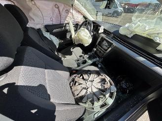 Volkswagen Passat 2.0 TDI SCR Trendline 3C picture 8