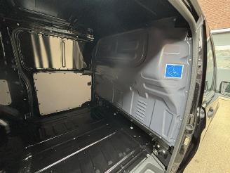 Mercedes eVito eVito 112 L2 60 kWh picture 13