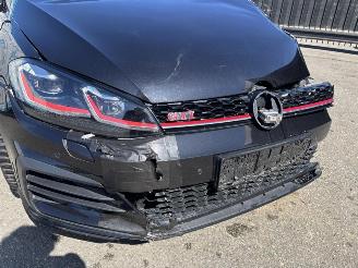 Volkswagen Golf GTI Performance DSG picture 9