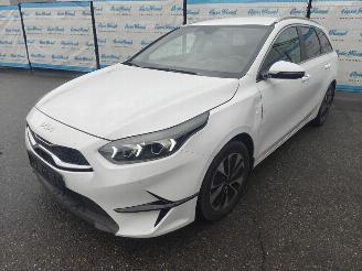 Auto incidentate Kia Ceed Attract 1.5t AUT NAV 2025/10