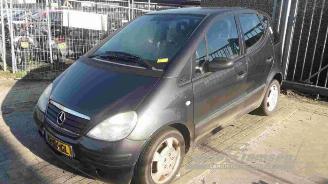 Vrakbiler auto Mercedes A-klasse A (W168), Hatchback, 1997 / 2004 1.4 A-140 2001/4